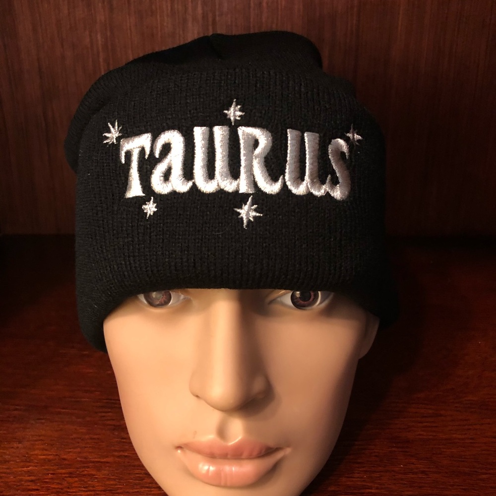 ADULT UNISEX TAURUS ♉️ WARM BLACK BEANIE O/S